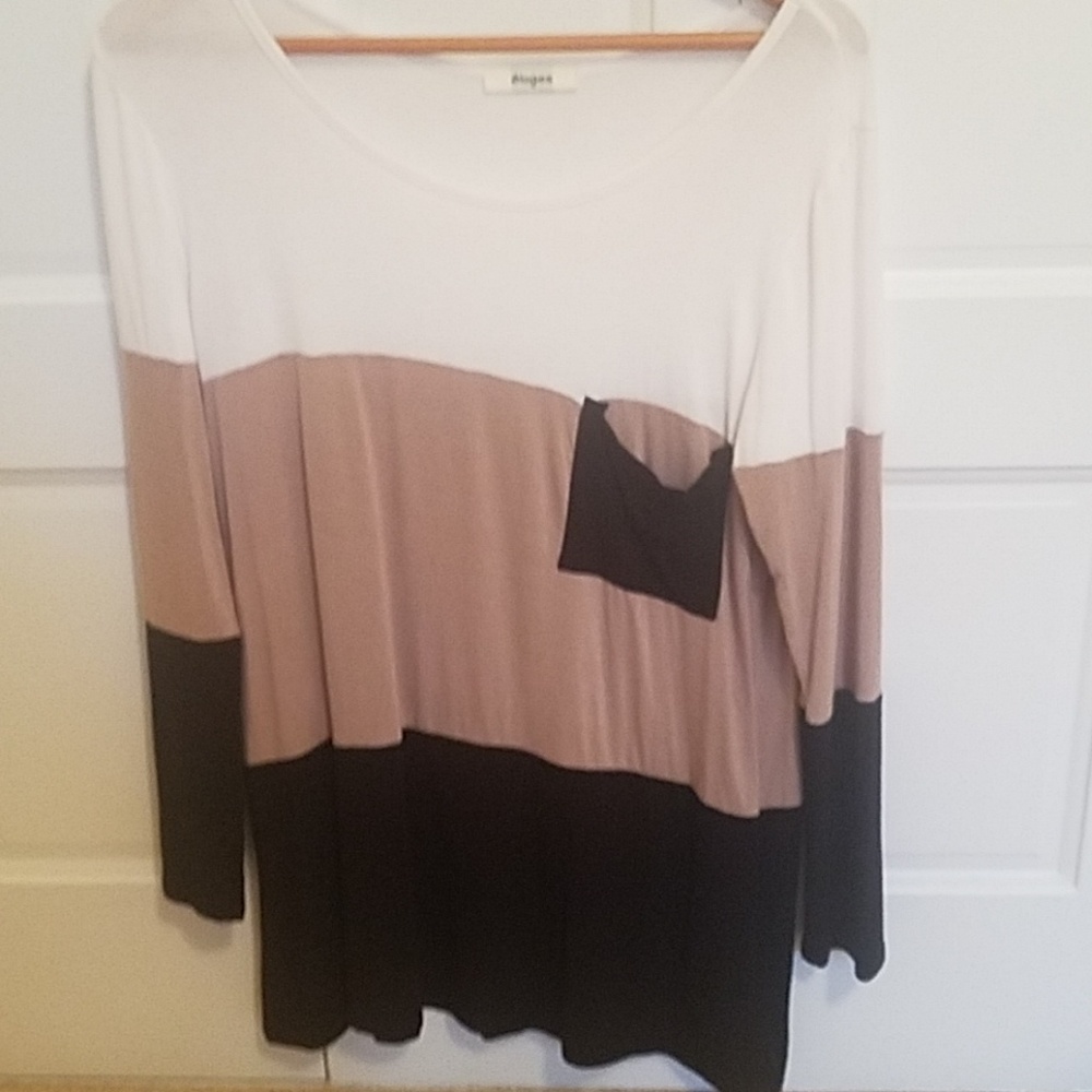 Long sleeve one pocket shirt